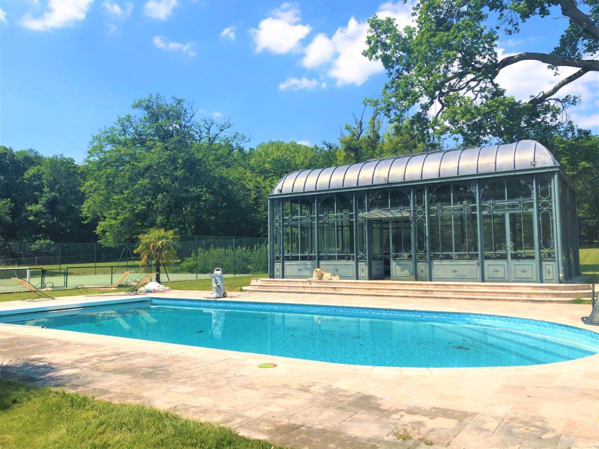 Chateau Du Boulay Morin Le Boulay-Morin Extérieur photo The swimming pool at the Château de Chambord