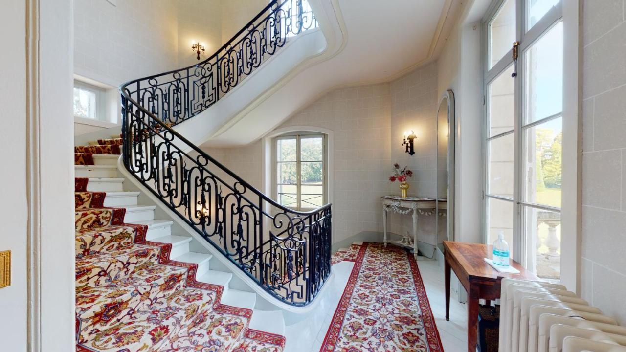 Chateau Du Boulay Morin Le Boulay-Morin Extérieur photo Staircase